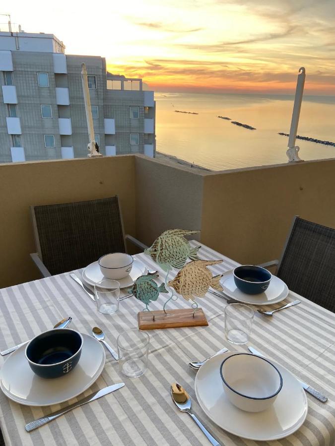 佩萨罗Tramonto In Baia公寓 外观 照片