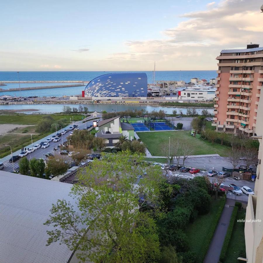 佩萨罗Tramonto In Baia公寓 外观 照片
