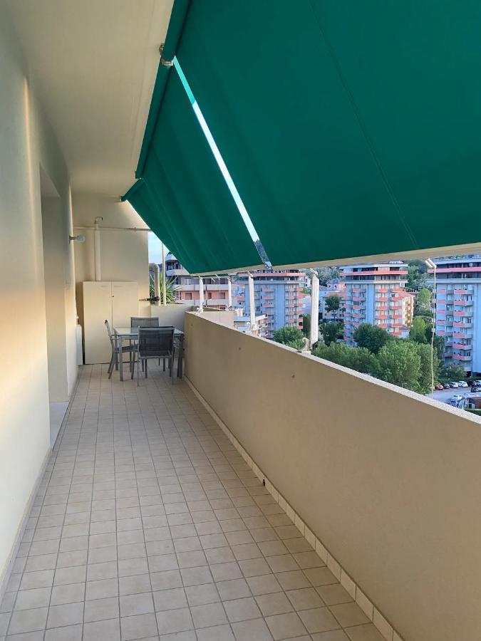 佩萨罗Tramonto In Baia公寓 外观 照片